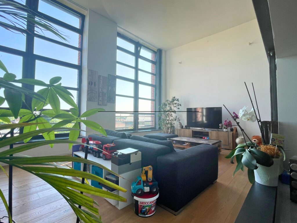 Salon depuis cuisine