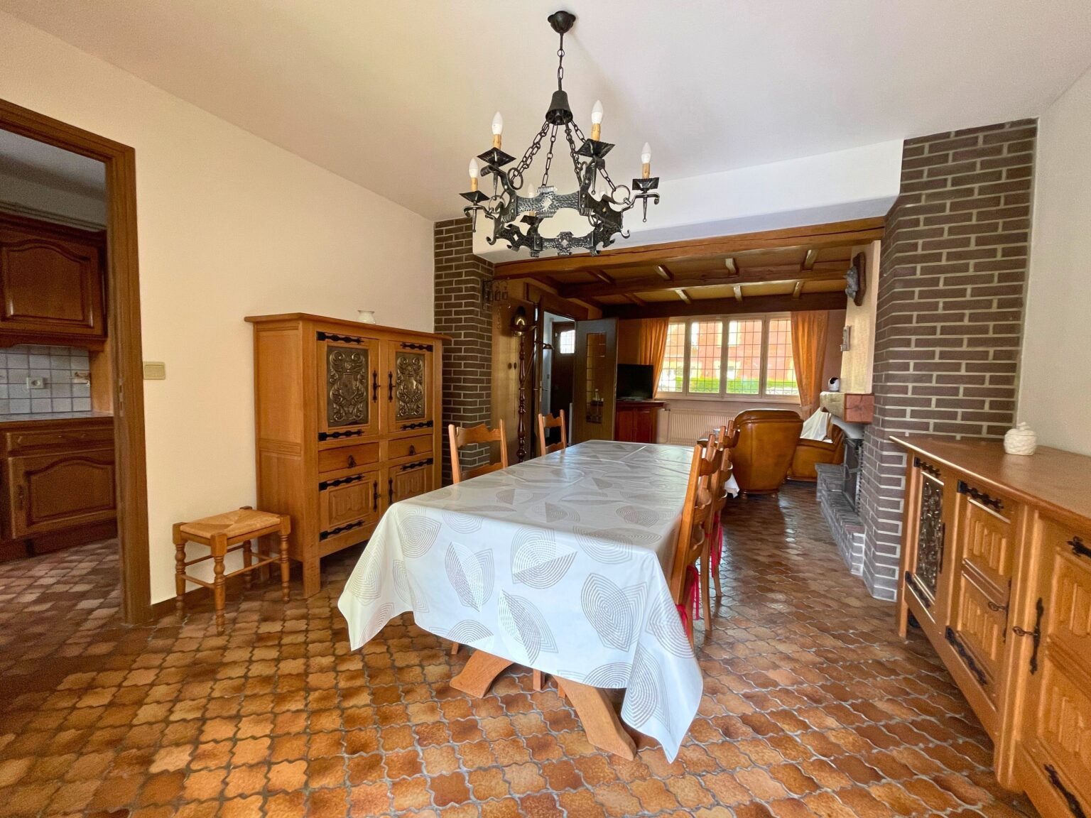 Salle à manger depuis véranda