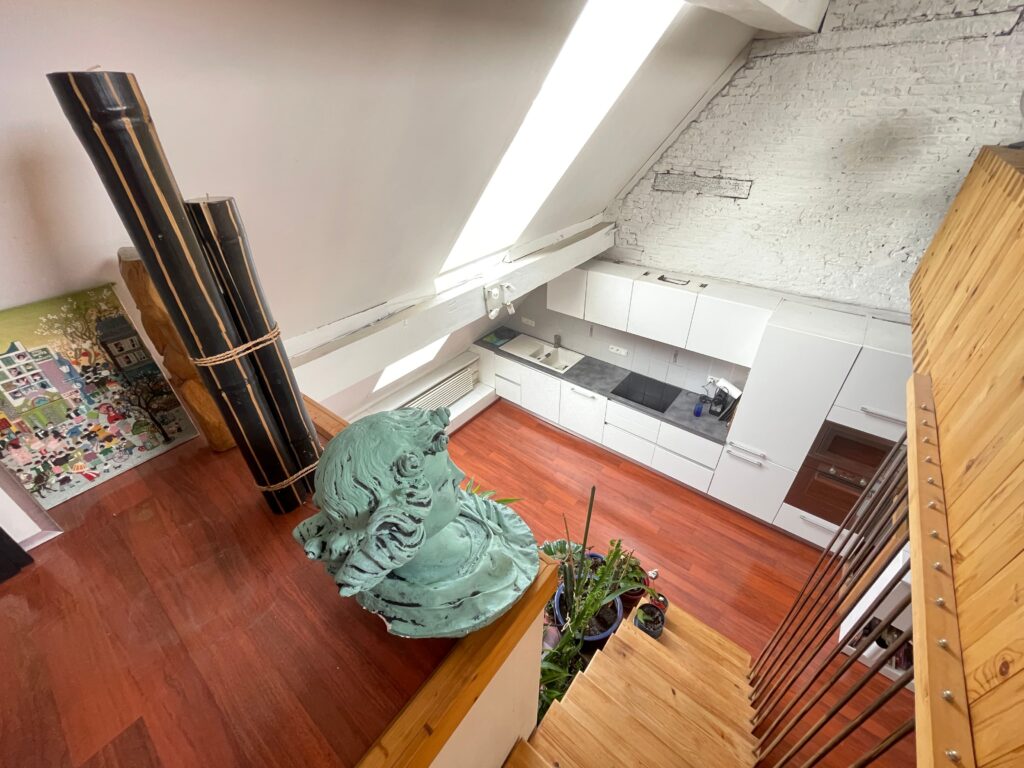 Vue cuisine depuis mezzanine